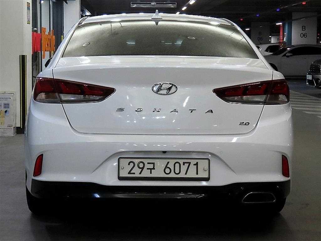 HYUNDAI Sonata - Vista 5