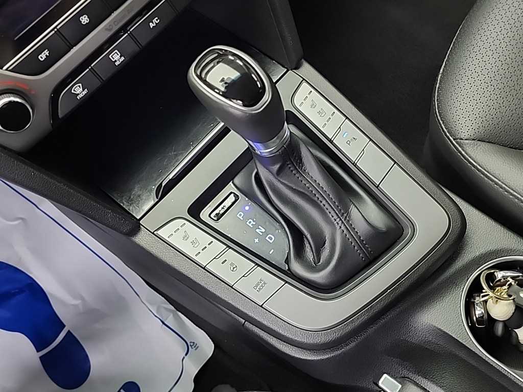 HYUNDAI Avante - Vista 8