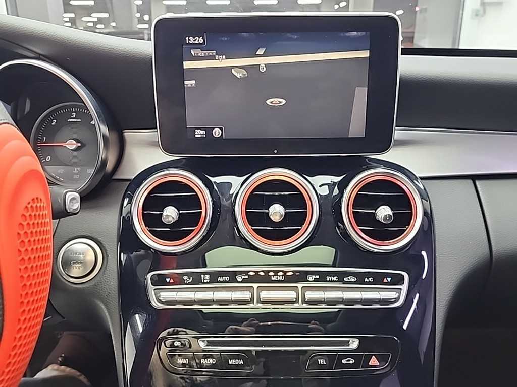 Mercedes Benz C Class - Vista 10