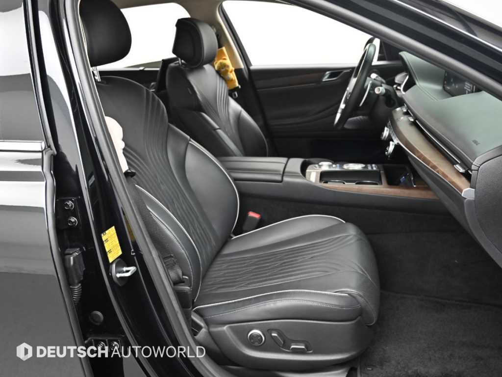 Genesis G80 - Vista 10