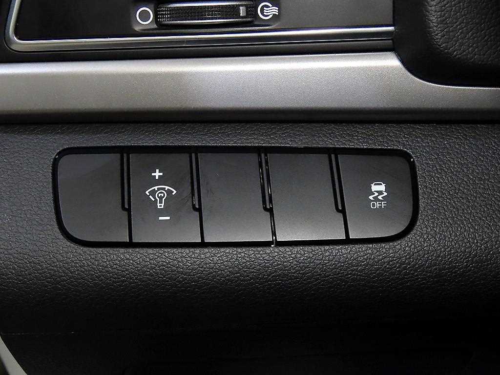 HYUNDAI Avante 2016 Blanco - Importación desde Corea - HF Imports Iquique - Foto 15