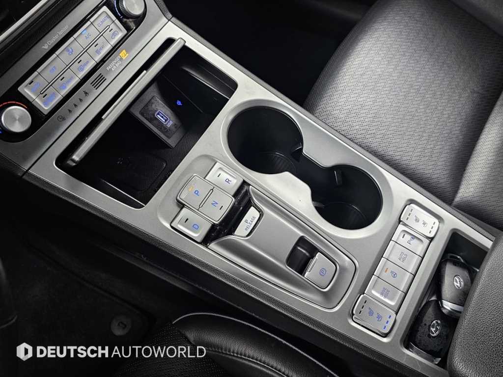 HYUNDAI Kona - Vista 9