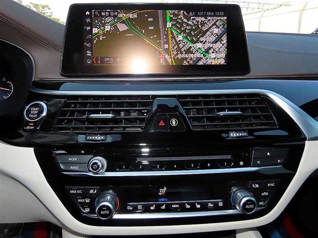 BMW 5 Series 2019 Negro - Importación desde Corea - HF Imports Iquique - Foto 13