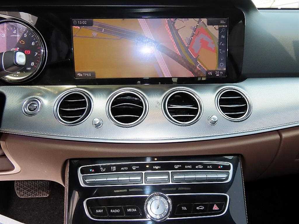 Mercedes Benz E class 2019 Negro - Importación desde Corea - HF Imports Iquique - Foto 14