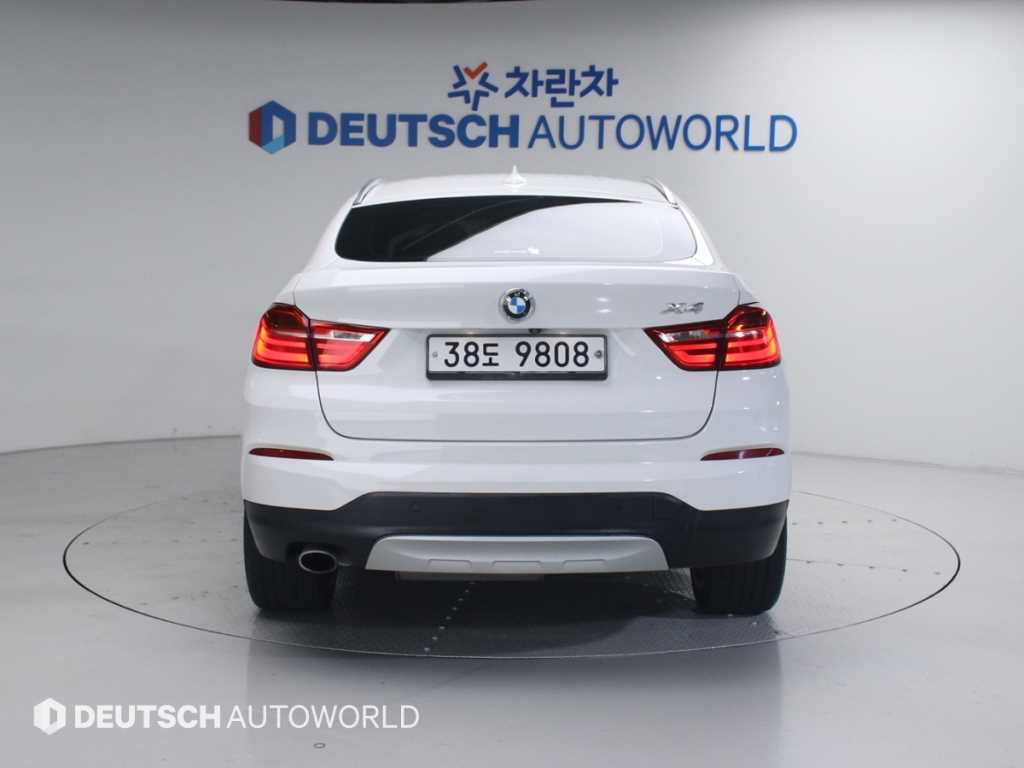 BMW X4 - Vista 4