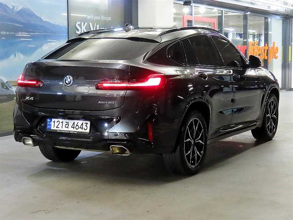 BMW X4 - Vista 4