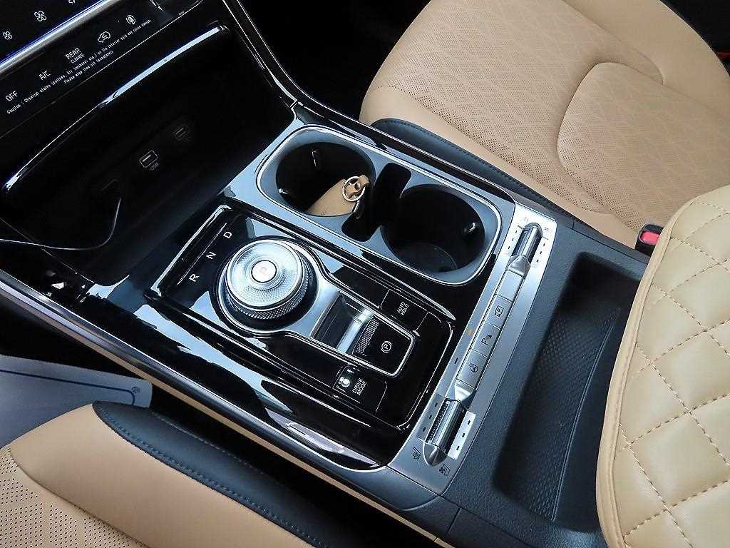 KIA Carnival - Vista 7