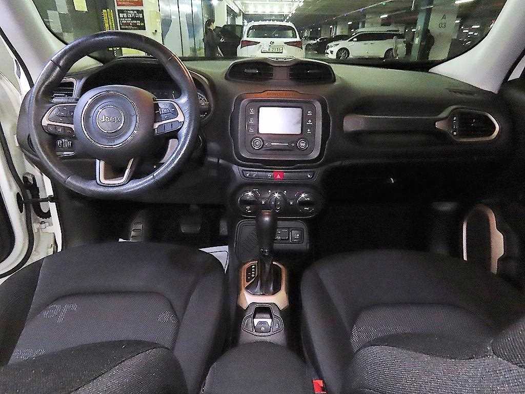 Jeep Renegade - Vista 10