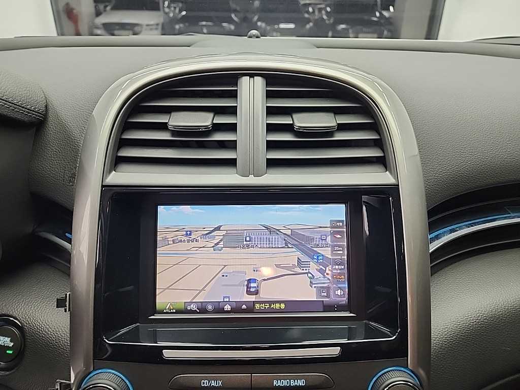 Chevrolet Malibu - Vista 11