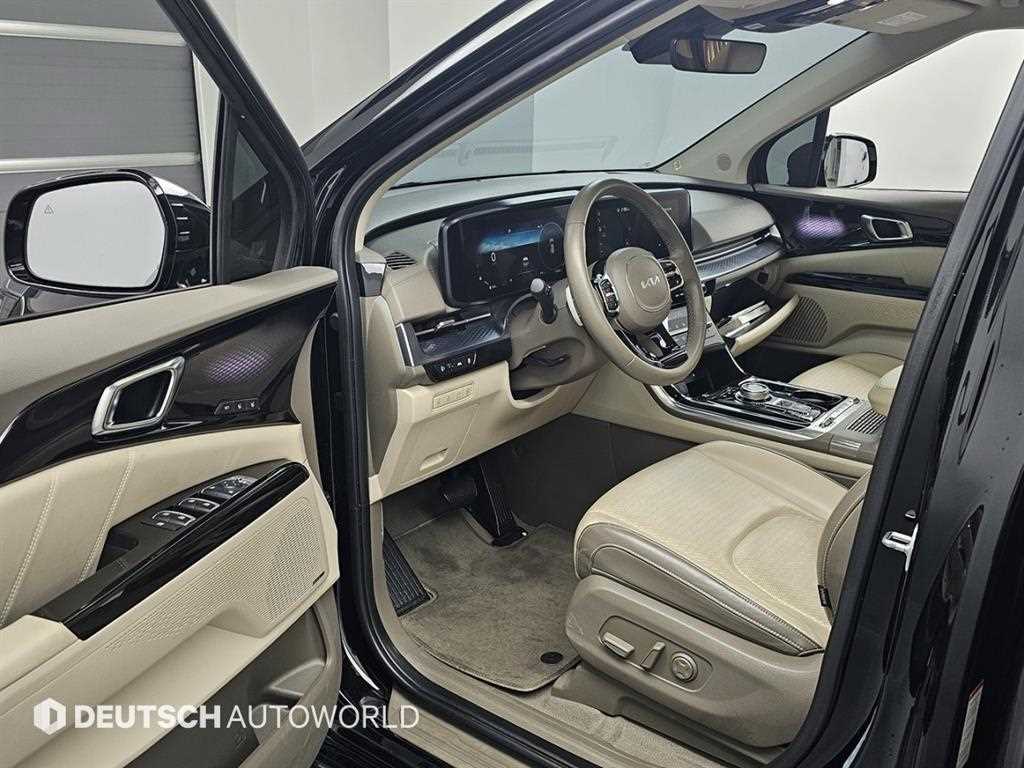 KIA Carnival - Vista 11