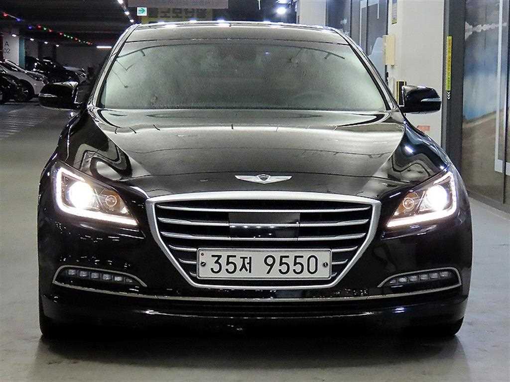 HYUNDAI Genesis - Vista 2