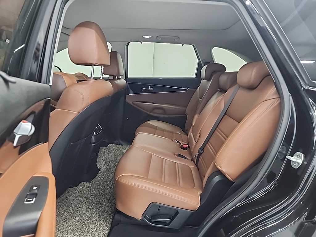 KIA Sorento - Vista 12