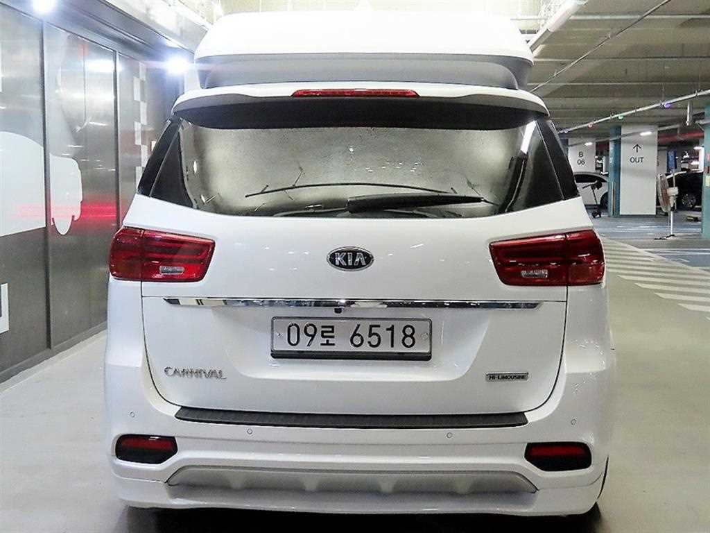KIA Carnival - Vista 5