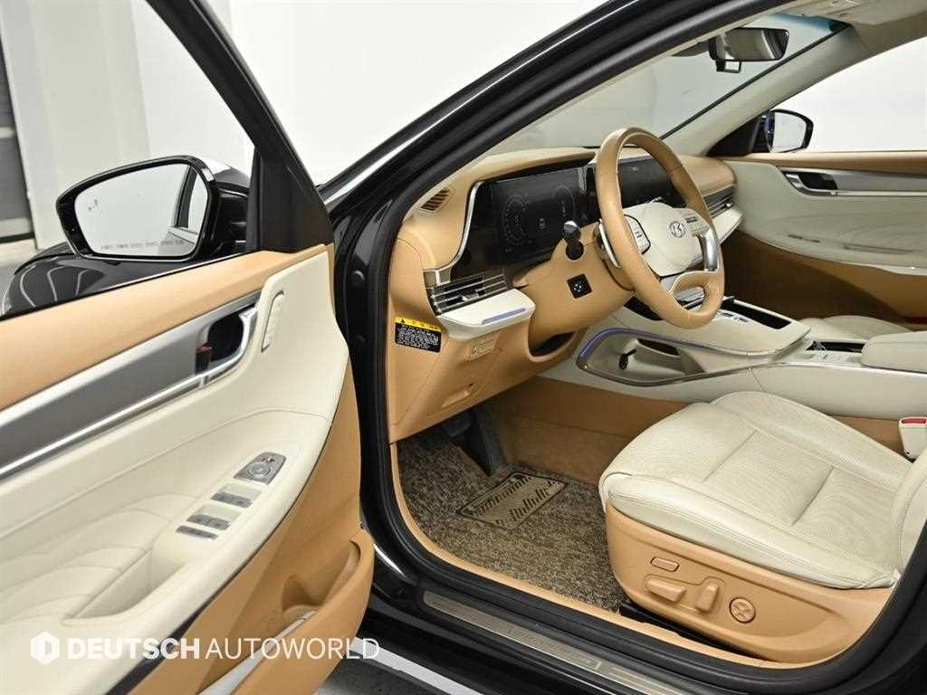 HYUNDAI Grandeur - Vista 11