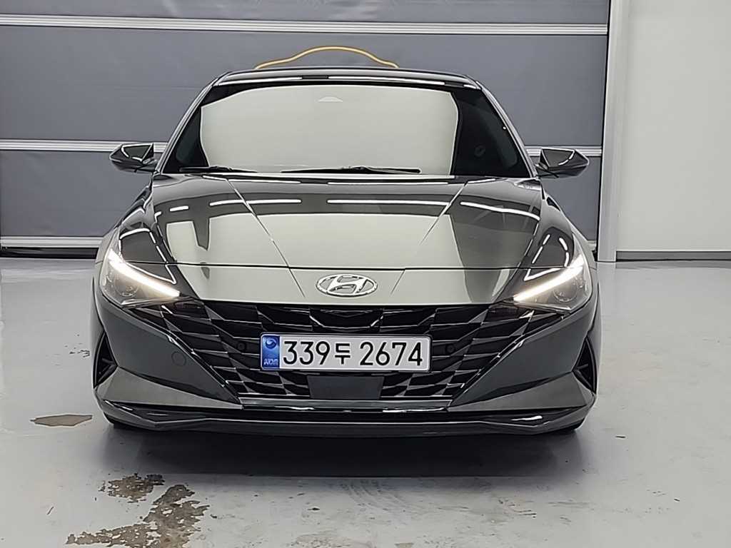 HYUNDAI Avante - Vista 2