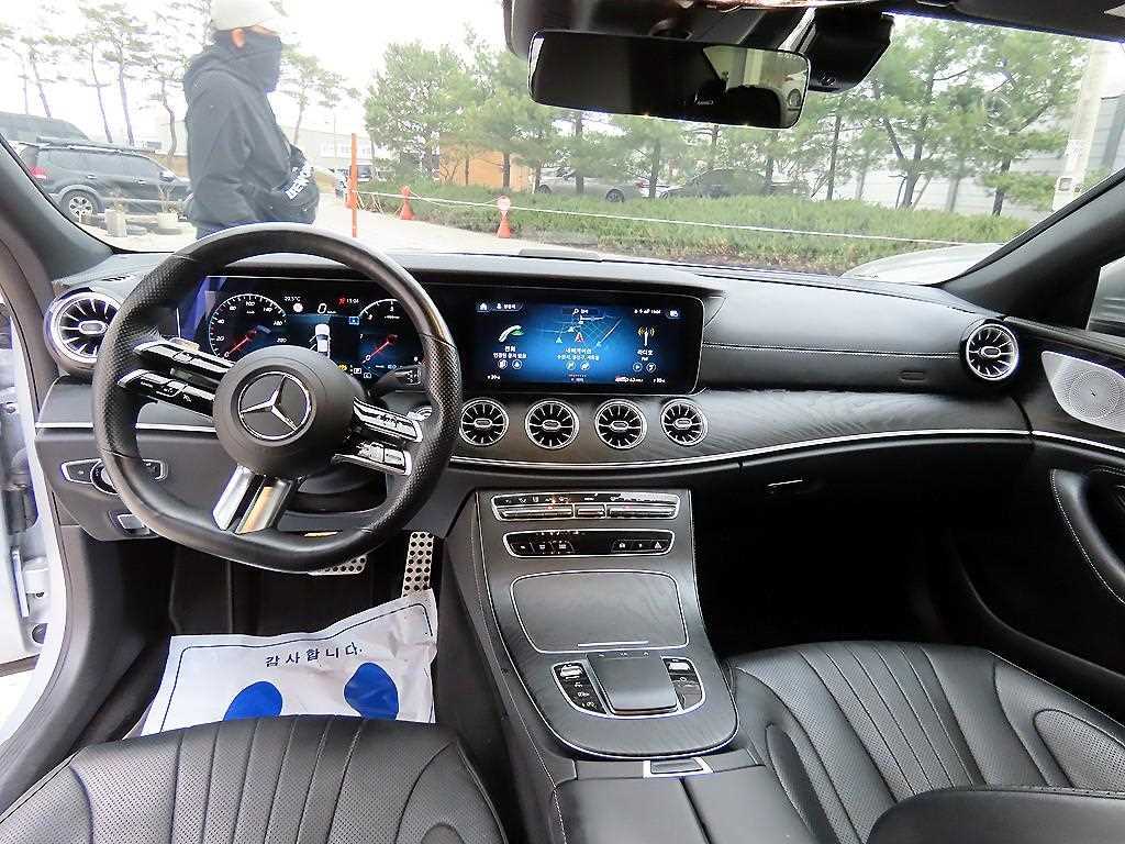 Mercedes Benz CLS Class - Vista 7