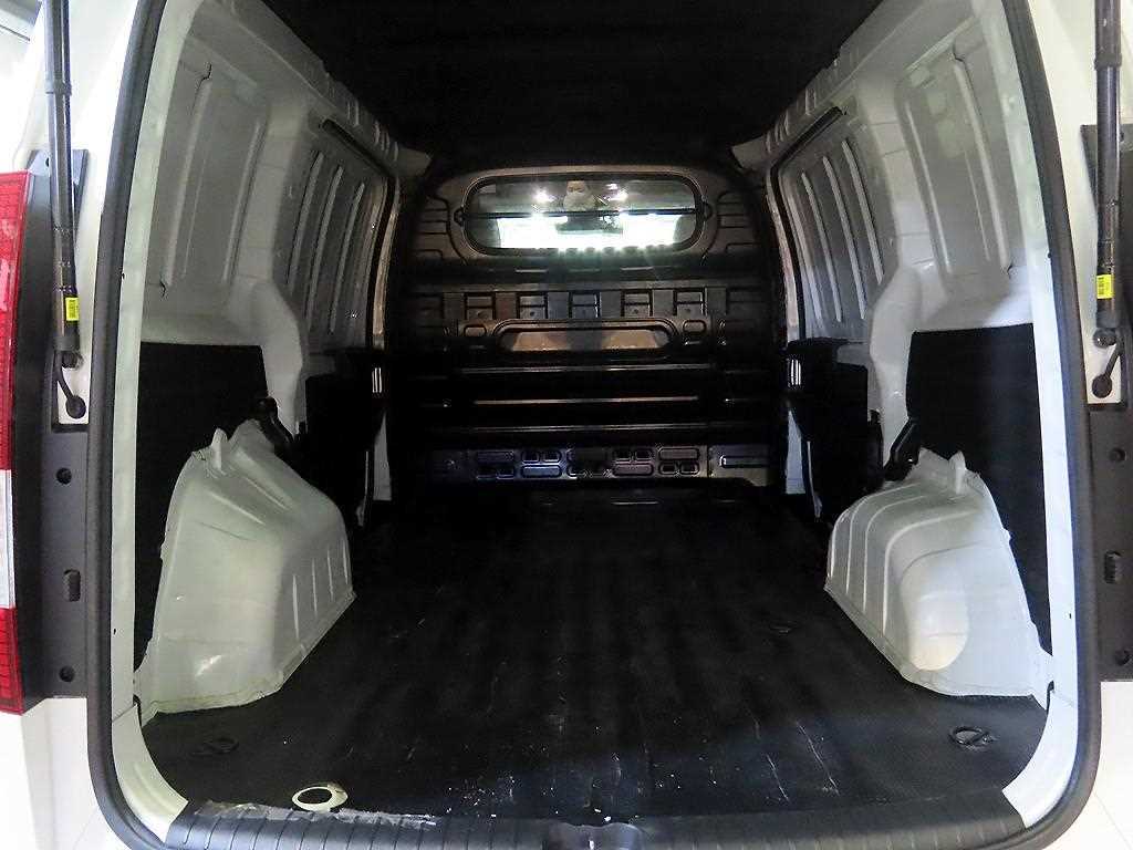 HYUNDAI Staria 2023 Blanco - Importación desde Corea - HF Imports Iquique - Foto 18