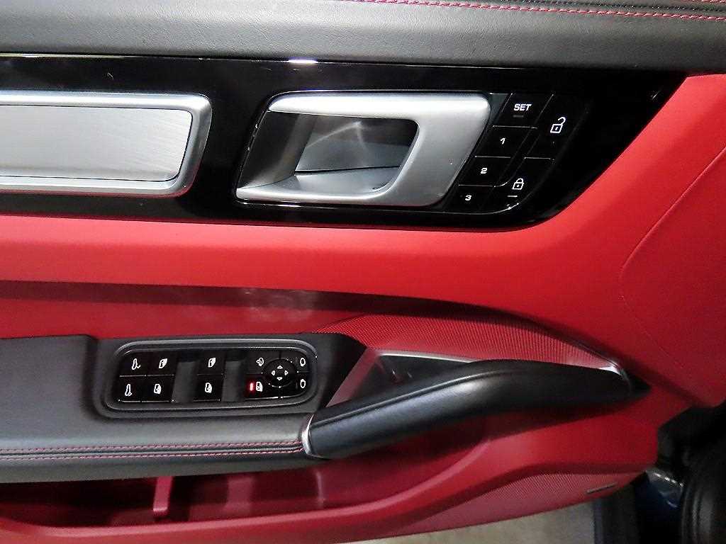 Porsche Cayenne - Vista 12