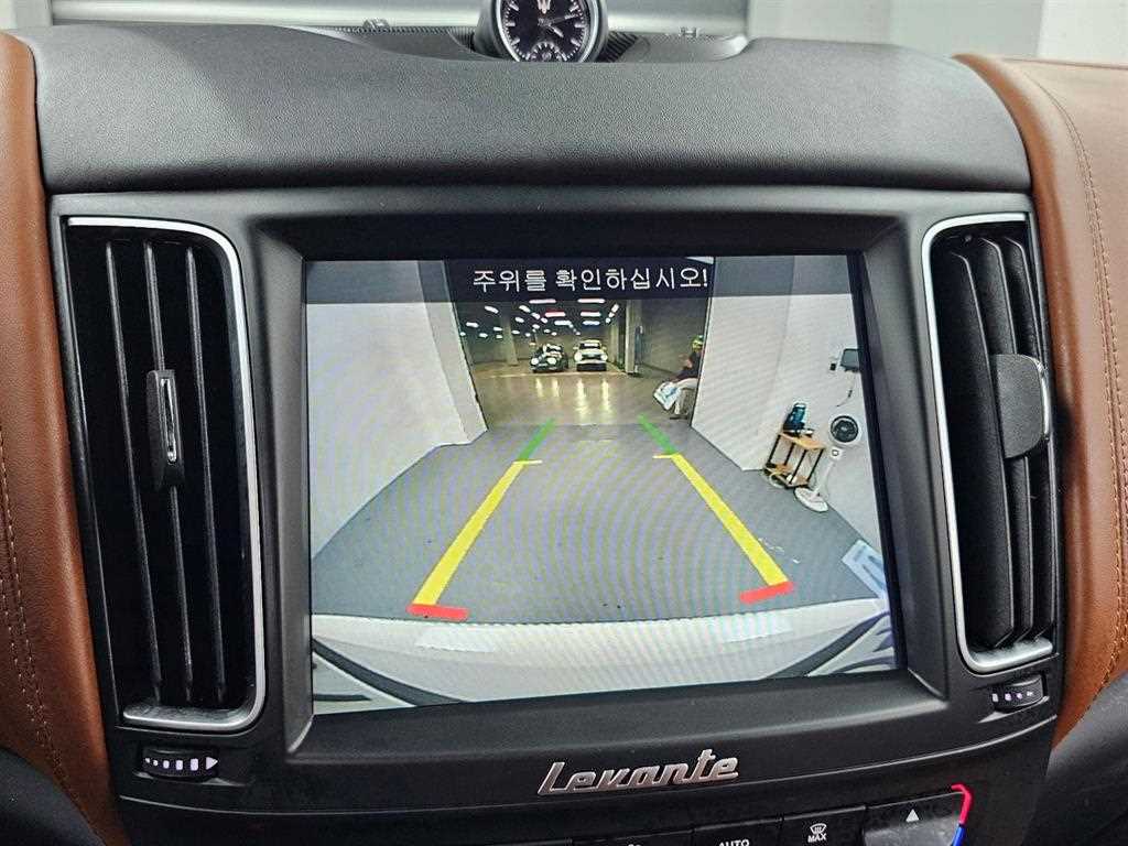 Maserati Levante 2019 Blanco - Importación desde Corea - HF Imports Iquique - Foto 15