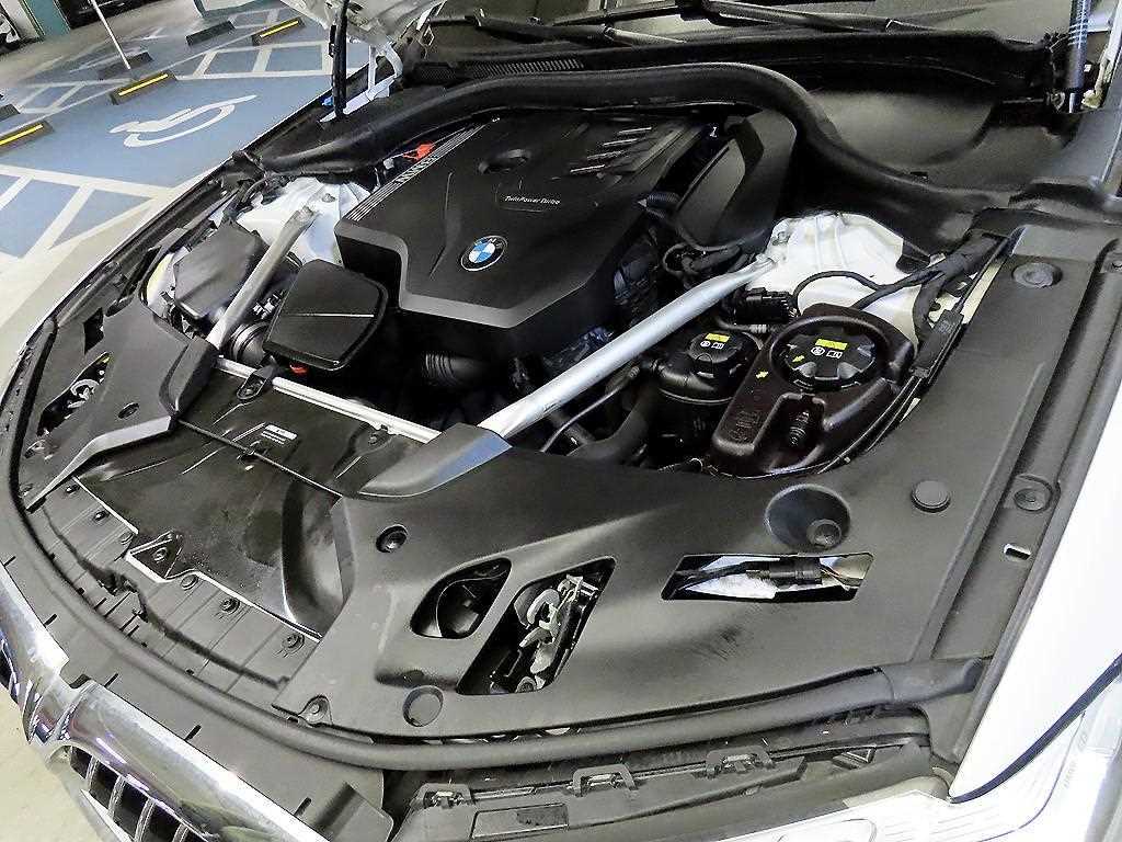 BMW 5 Series 2022 Blanco - Importación desde Corea - HF Imports Iquique - Foto 18