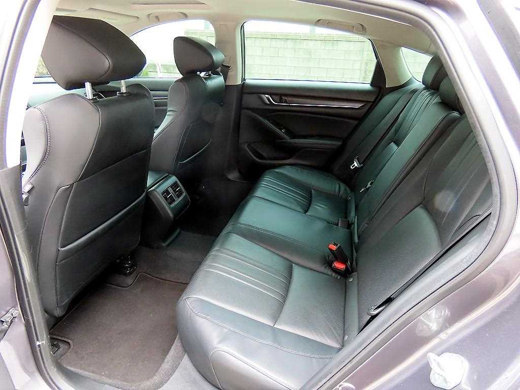 Honda Accord - Vista 6