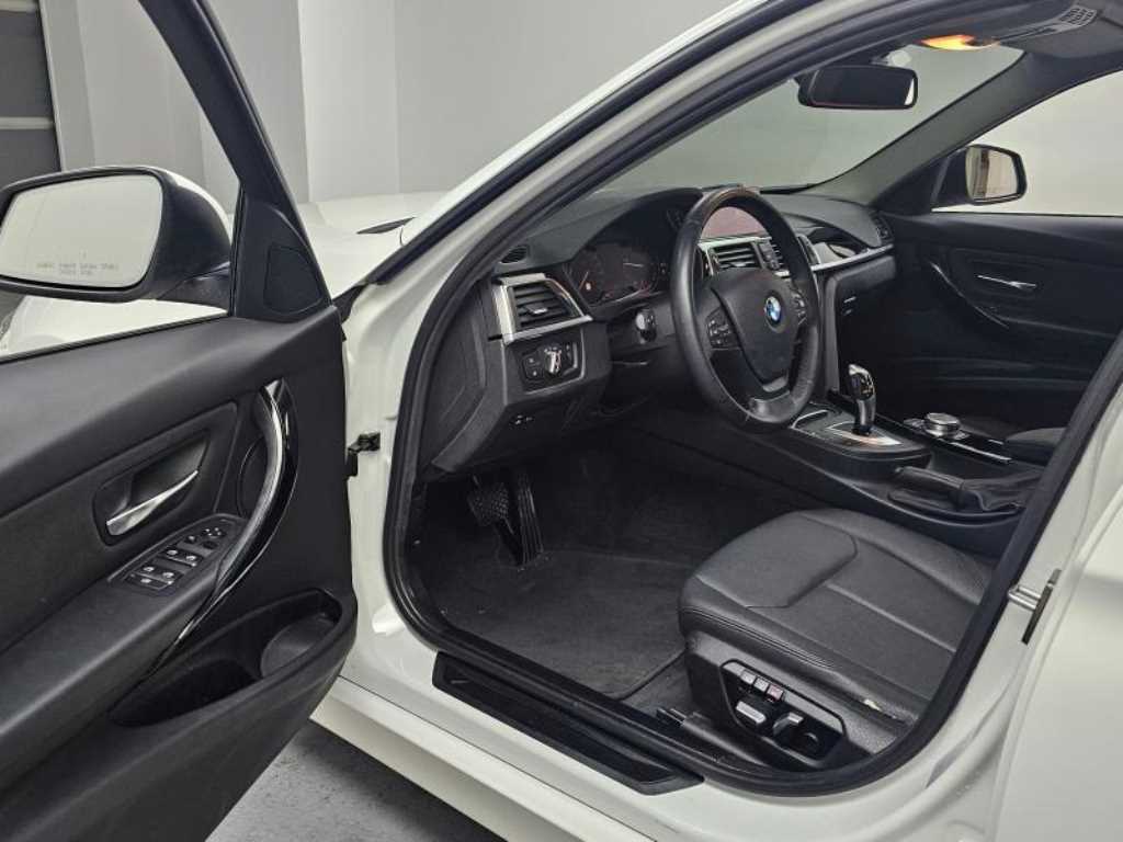 BMW 3 series - Vista 11