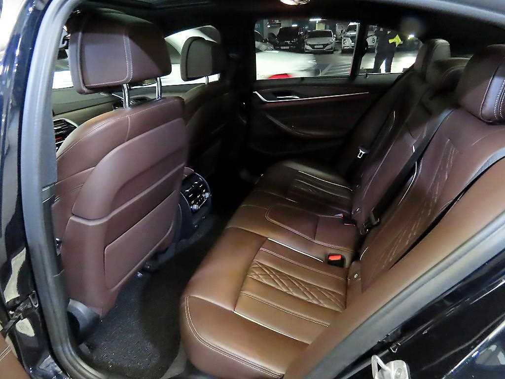 BMW 5 Series - Vista 7