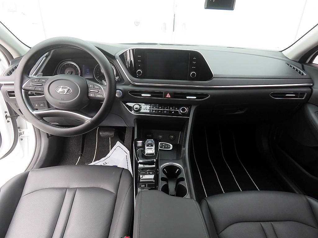 HYUNDAI Sonata - Vista 7