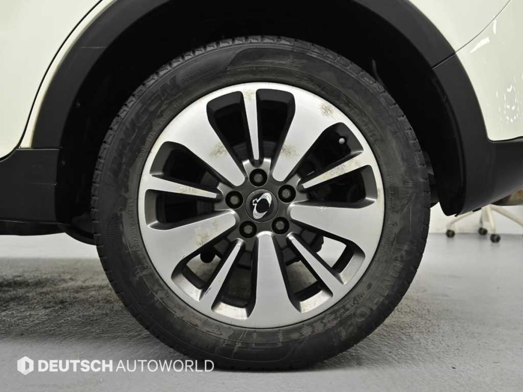 Ssangyong Korando - Vista 5