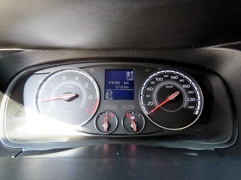 SAMSUNG SM7 - Vista 9