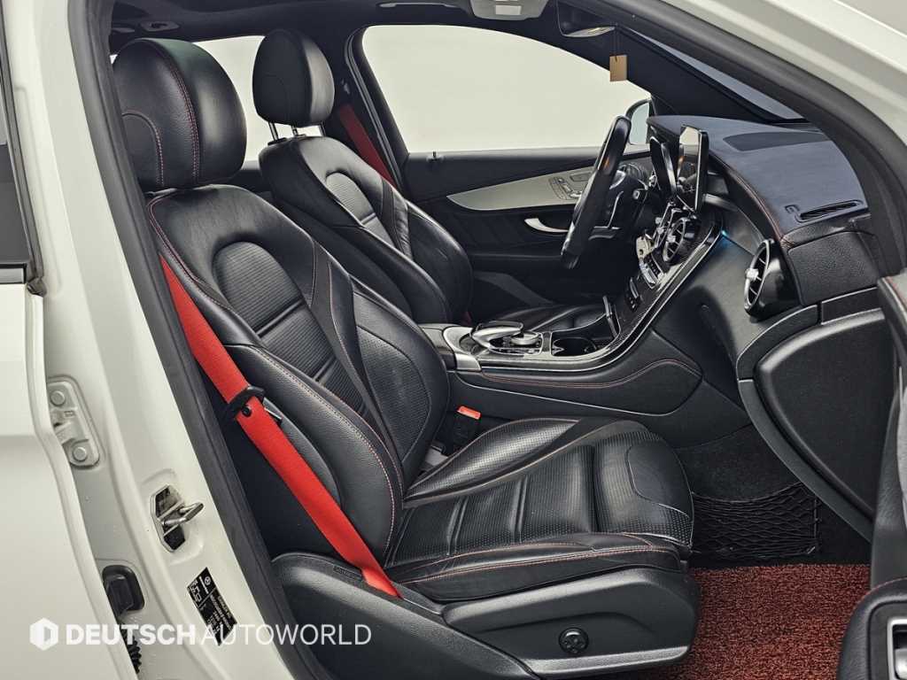 Mercedes Benz GLC Class - Vista 10