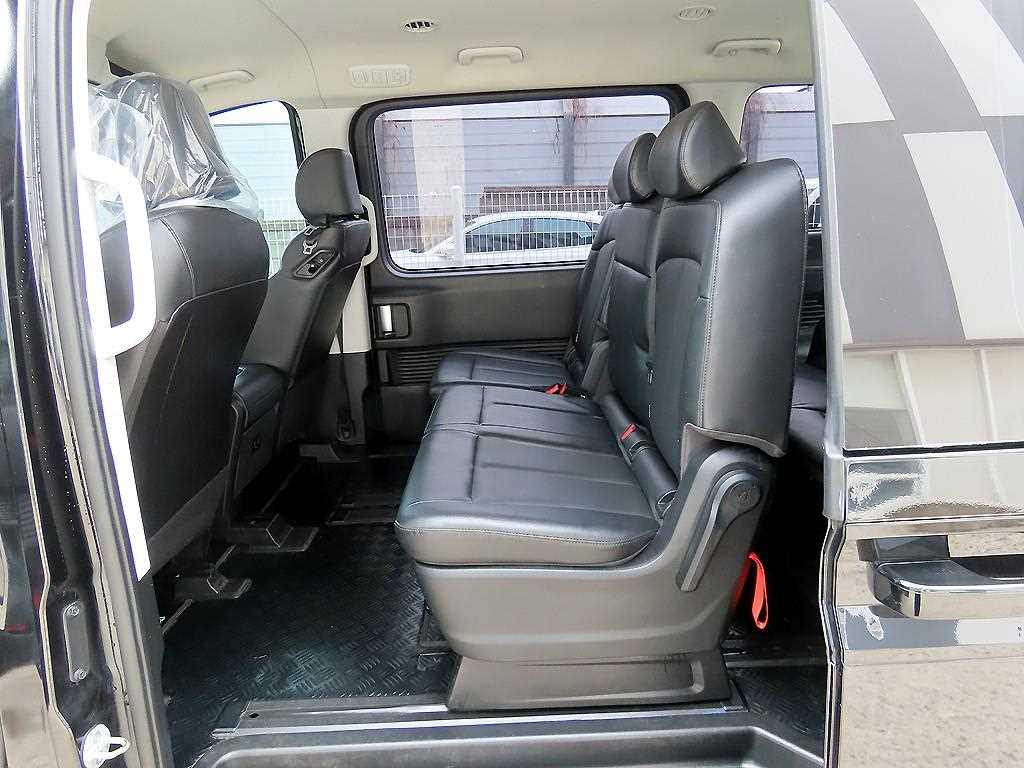 HYUNDAI Staria - Vista 6