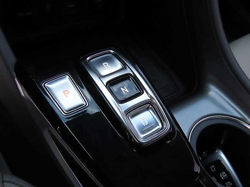 HYUNDAI Sonata - Vista 11