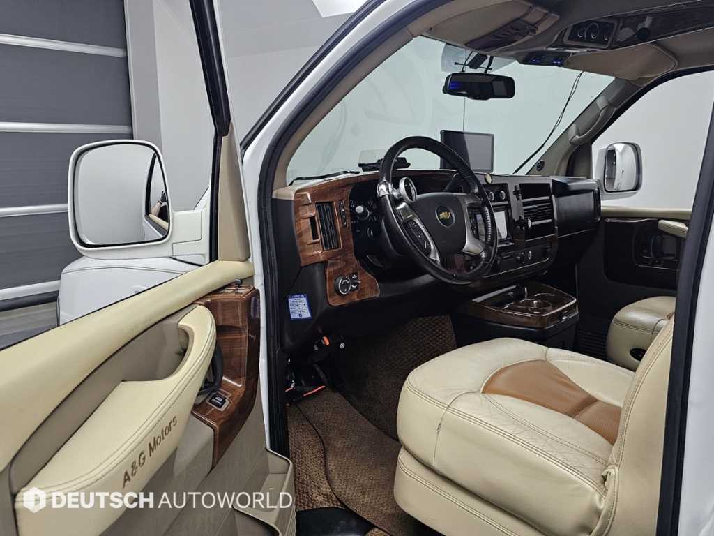 Chevrolet Express van - Vista 11