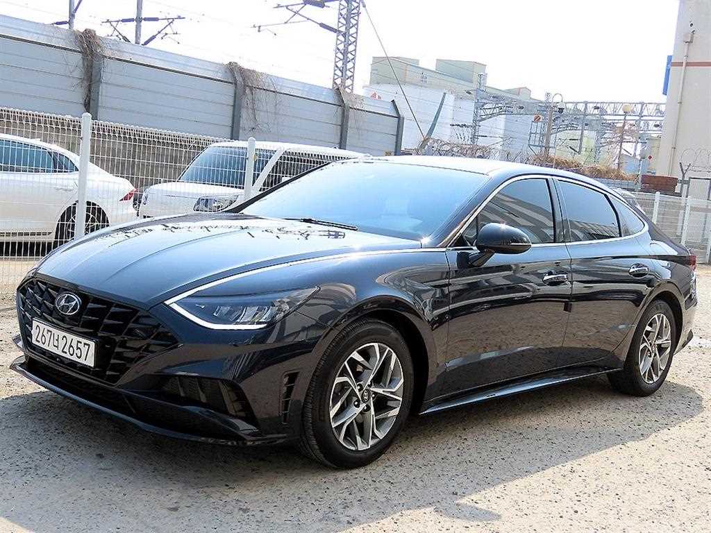 HYUNDAI Sonata - Vista 2