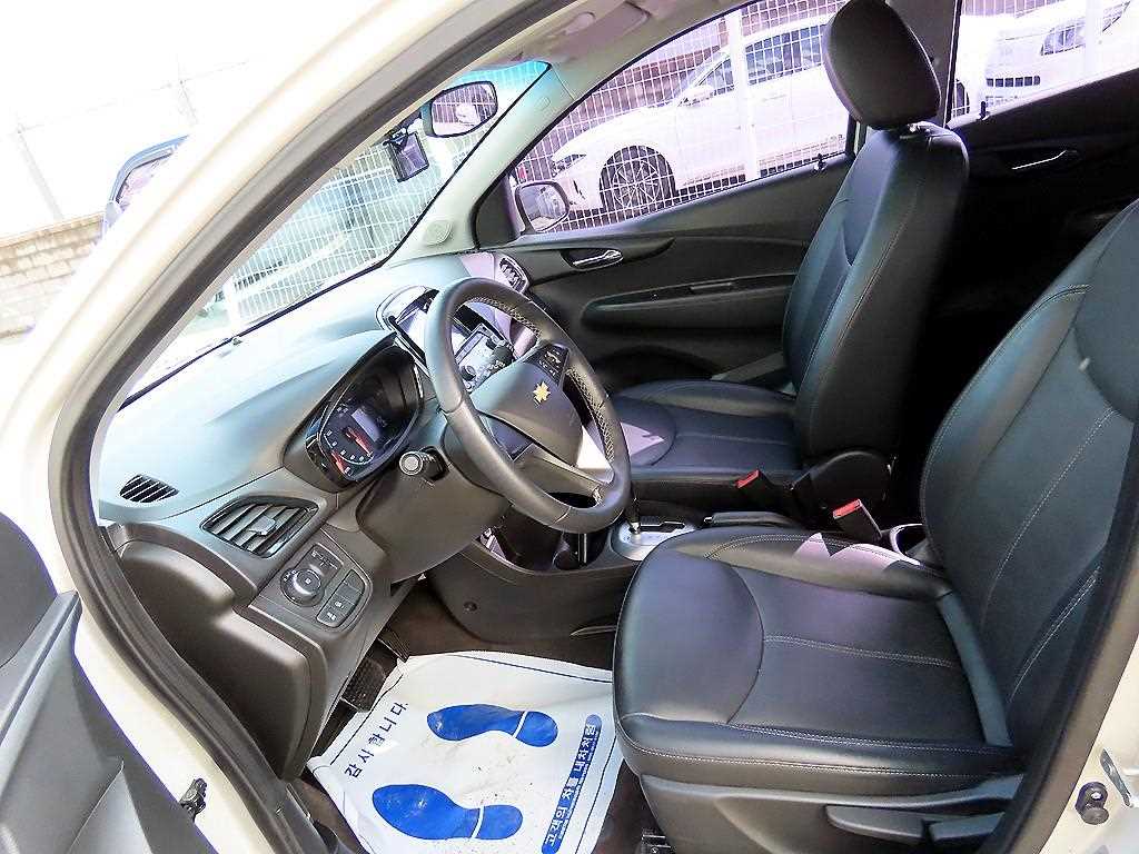 Chevrolet Spark - Vista 5