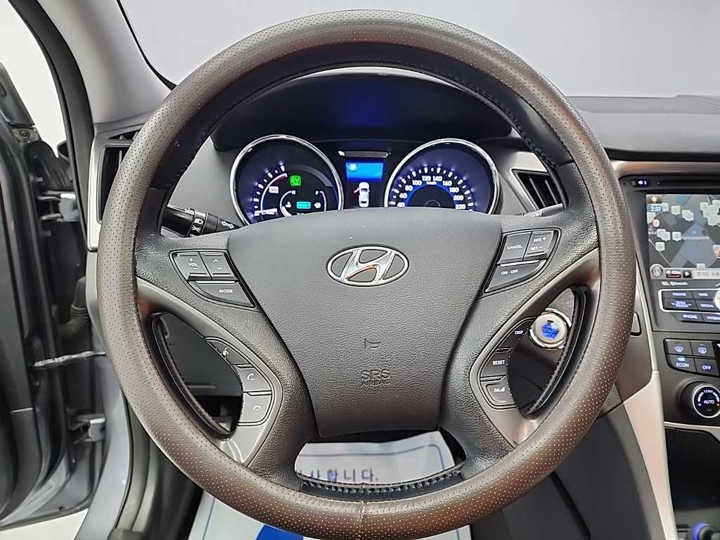 HYUNDAI Sonata - Vista 6