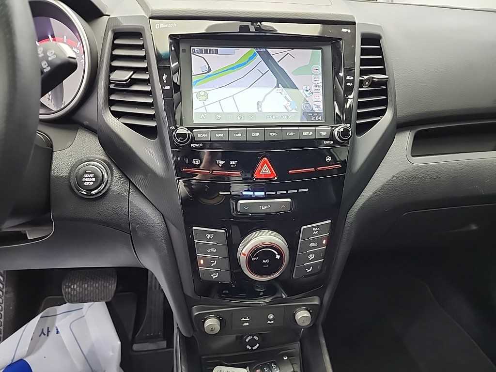 Ssangyong Tivoli - Vista 10