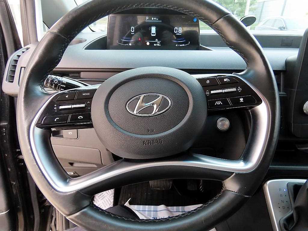 HYUNDAI Staria - Vista 9