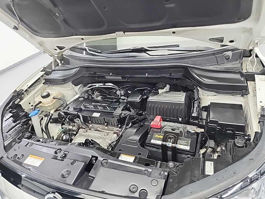 Ssangyong Tivoli - Vista 5