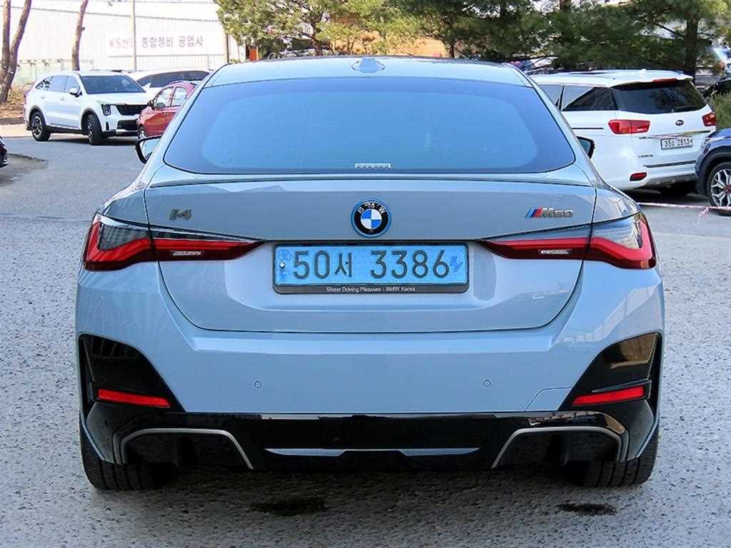 BMW i4 - Vista 4