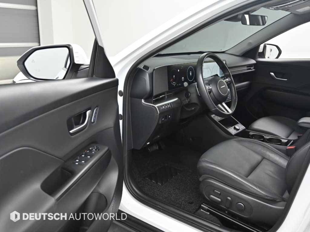 HYUNDAI Kona - Vista 11