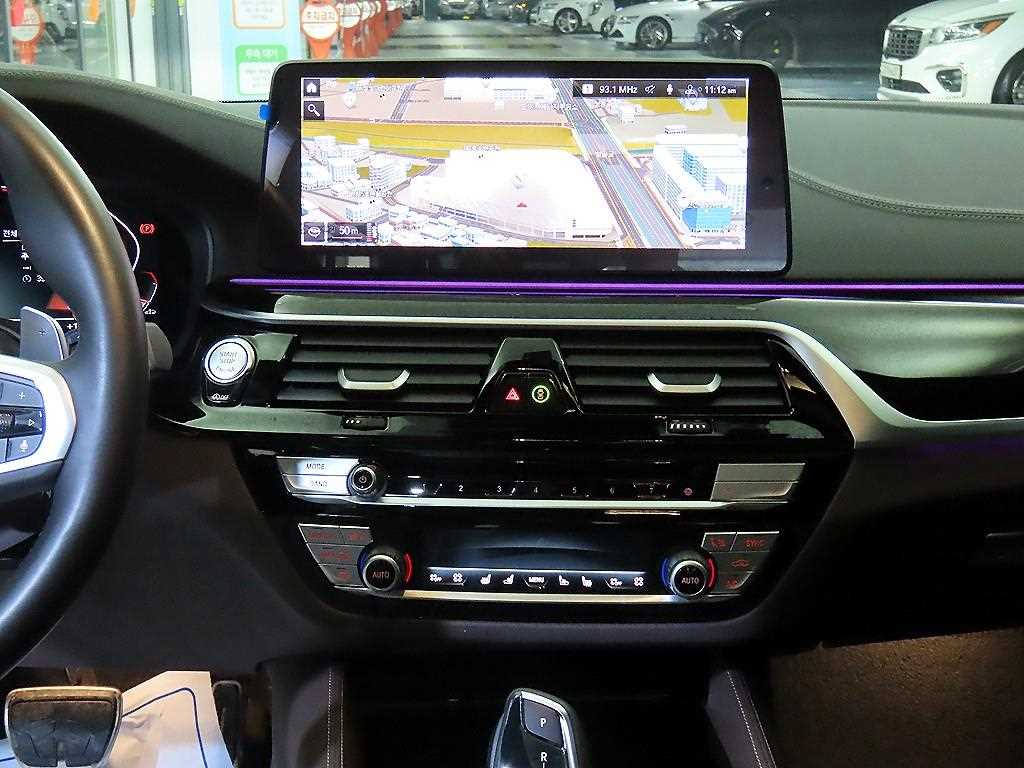 BMW 5 Series - Vista 11