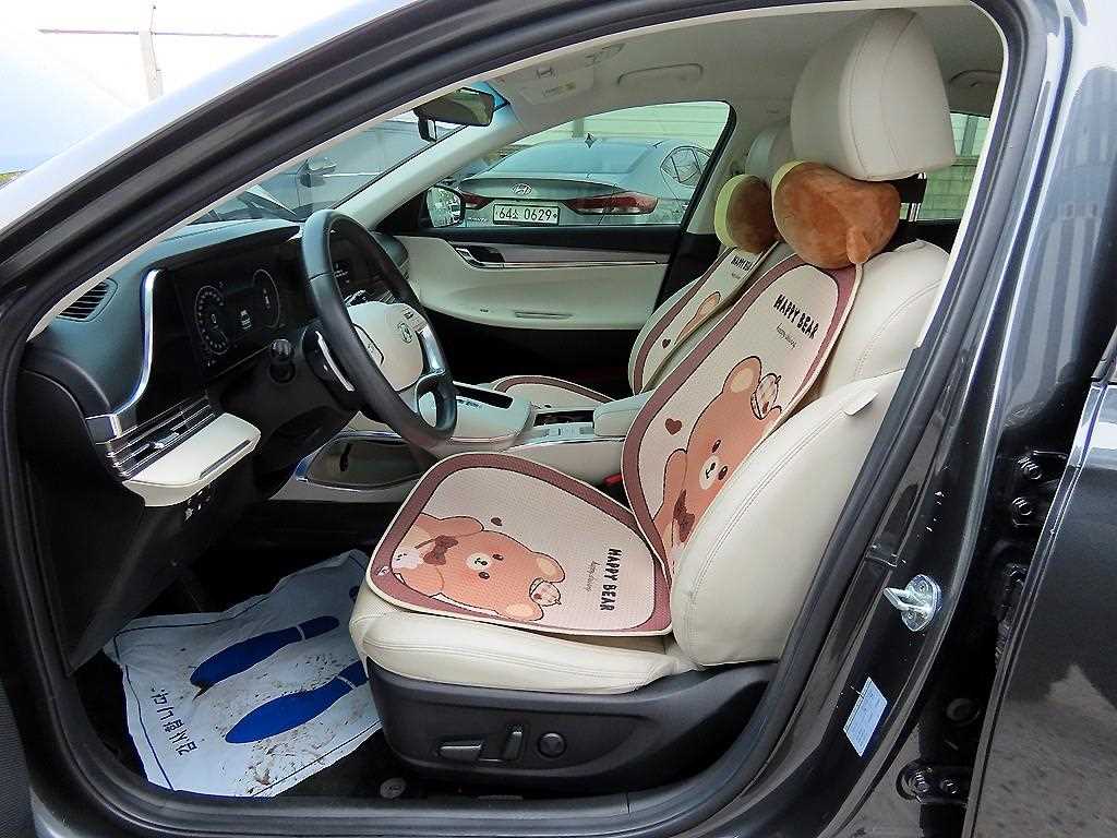 HYUNDAI Grandeur - Vista 7