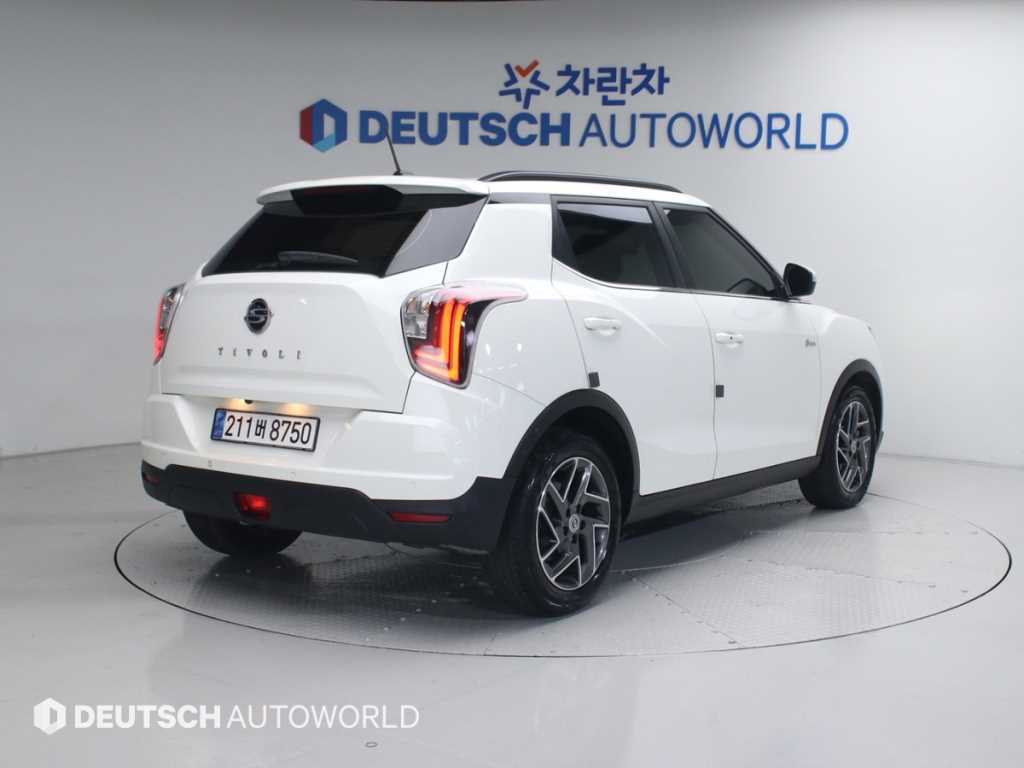 Ssangyong Tivoli - Vista 2