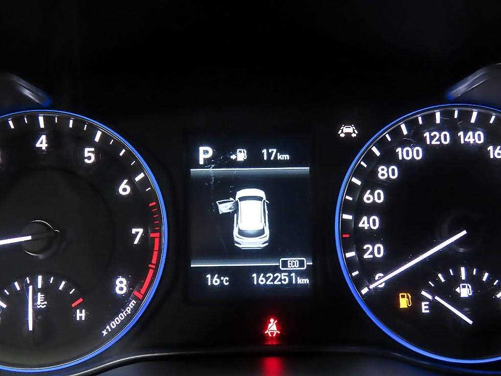 HYUNDAI Kona - Vista 9