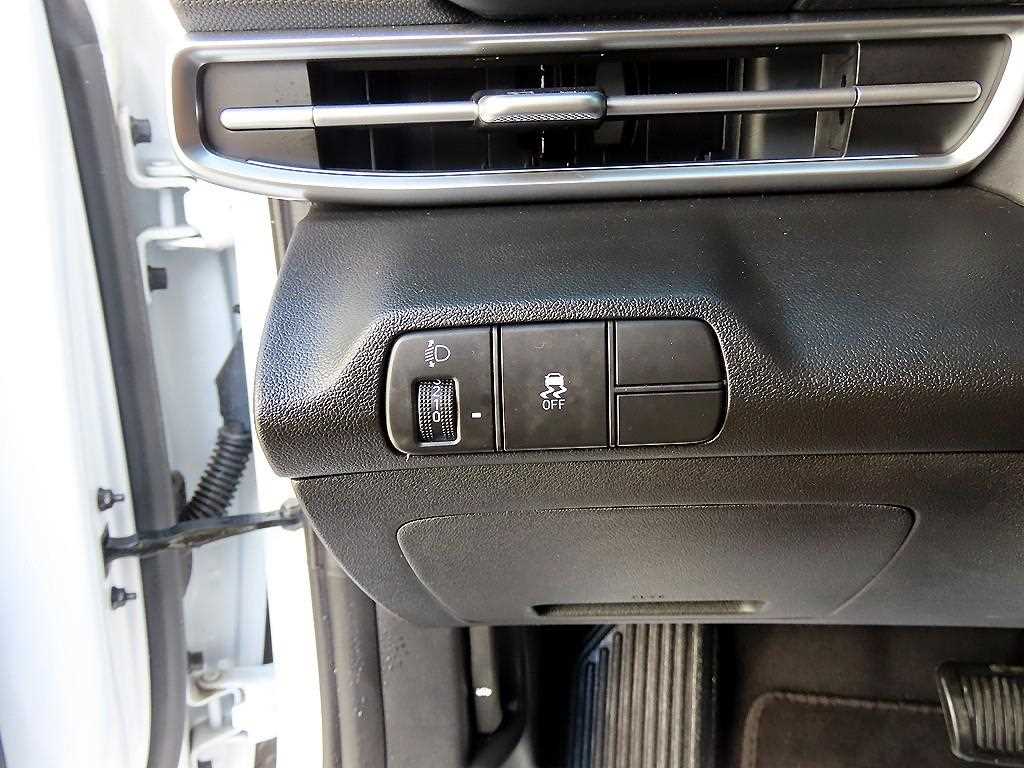 HYUNDAI Avante - Vista 12