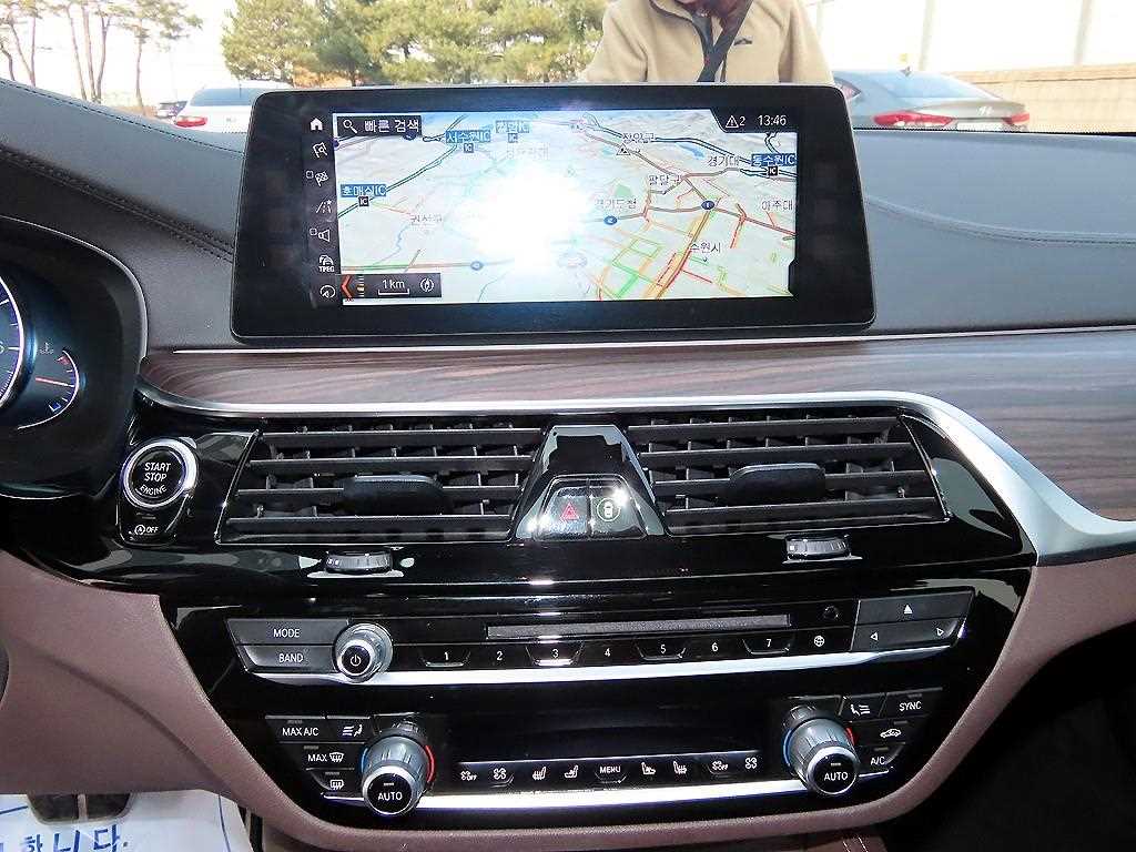 BMW 5 Series 2018 Gris - Importación desde Corea - HF Imports Iquique - Foto 13