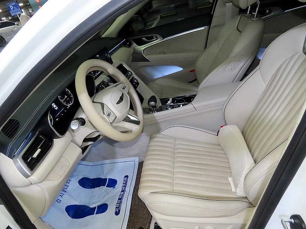 Genesis G70 - Vista 6