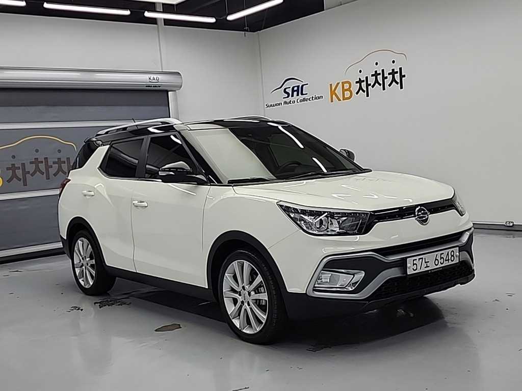 Ssangyong Tivoli - Vista 4